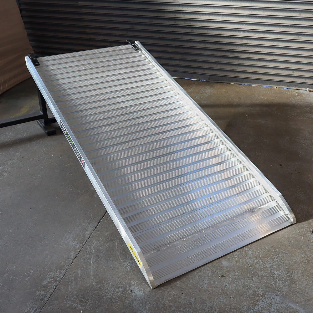 Brand New Single-Stage Hook-On Ramp 2.1m Length