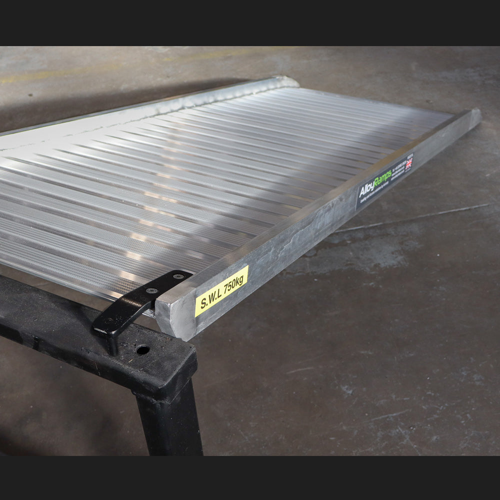 Brand New Single-Stage Hook-On Ramp 2.1m Length